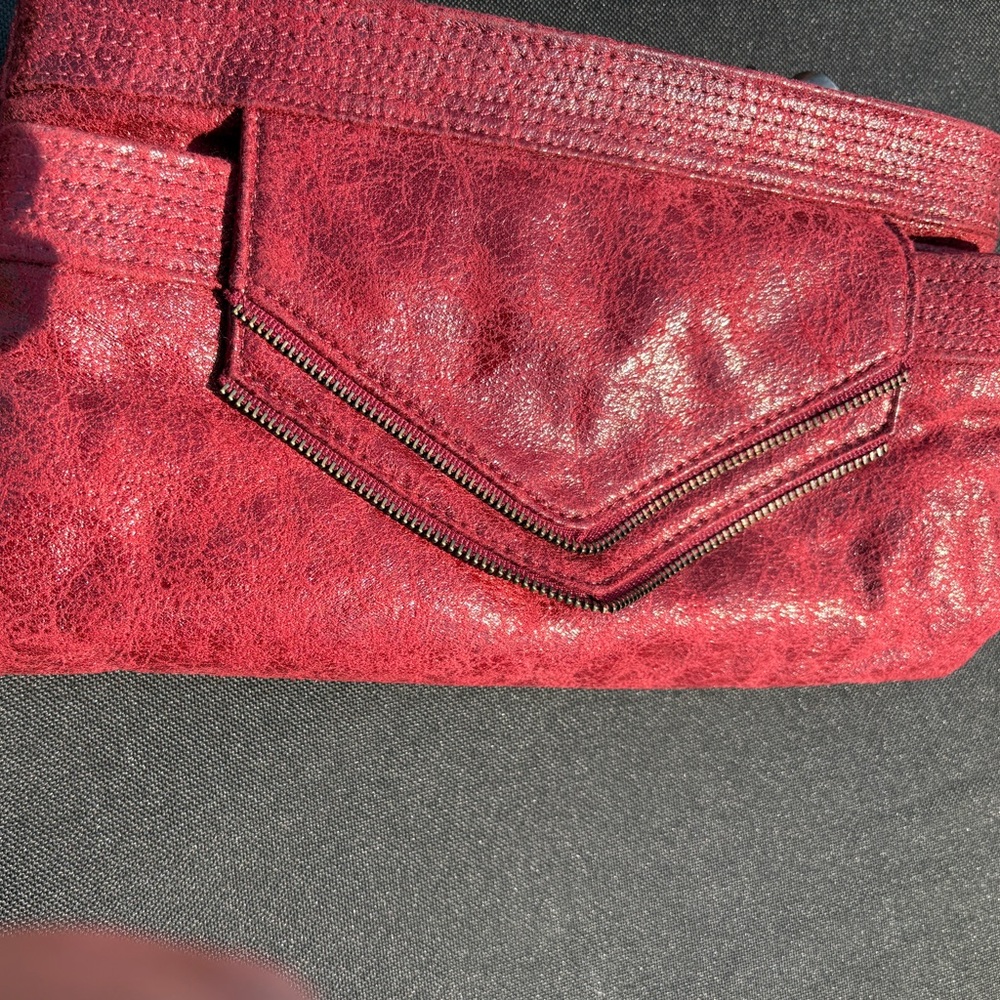 Matt & Nat red foldable clutch Bag with long chain /straps - Picture 12 of 14